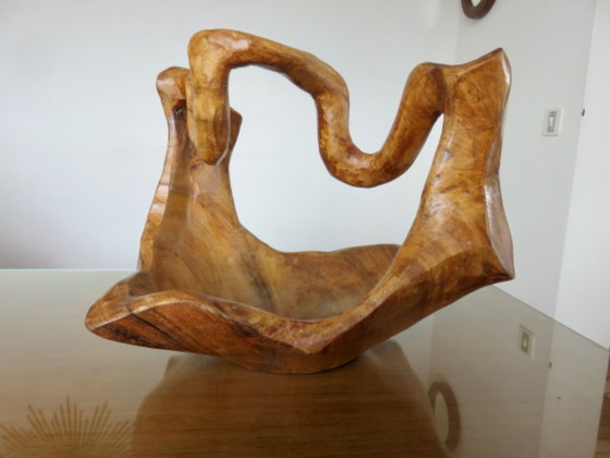 Cesta grande o centro de mesa tallado en una sola pieza de madera de olivo, circa 1970, Italia (photo 10 of 14)