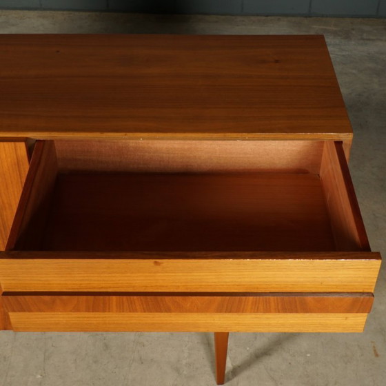 Image 1 of Vintage notenhouten sideboard – Otto Schmidt Möbelfabrik – jaren 60