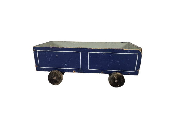Image 1 of Jouets anciens - Locomotive et 2 wagons - Art populaire - Bois - Circa 1940
