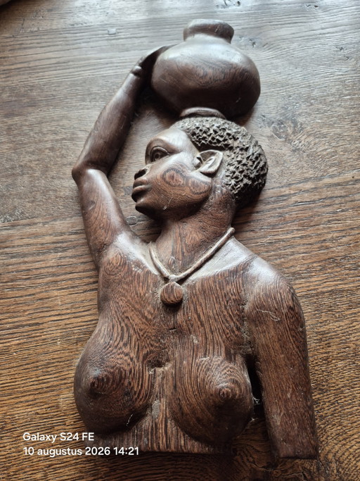 Arte africano – beeldhouwkunst, Wood