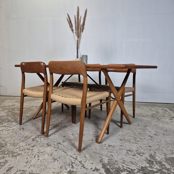 Image 1 of Hans Wegner, AT-303 Sawbuck Vintage Jaren 50 Deense Eettafel