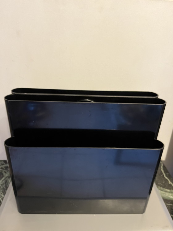 Image 1 of Small black magazine holder Giotto Stoppino Kartell