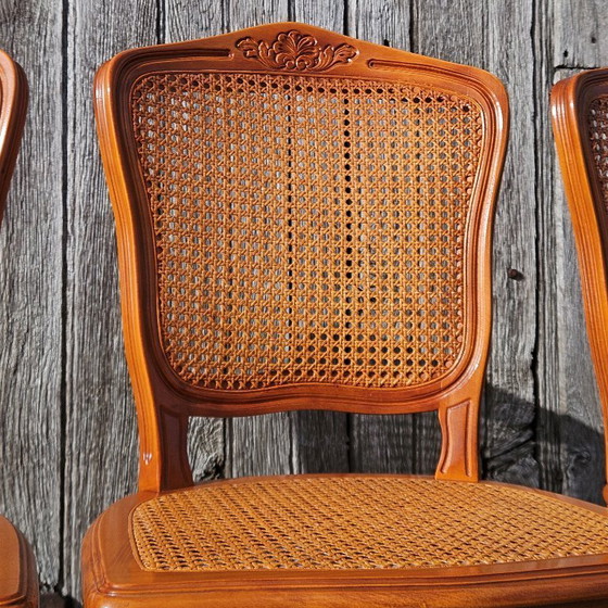 Image 1 of 4 chaises de salle à manger vintage françaises en rotin - chaises de style cottage - style Louis XV - années 80