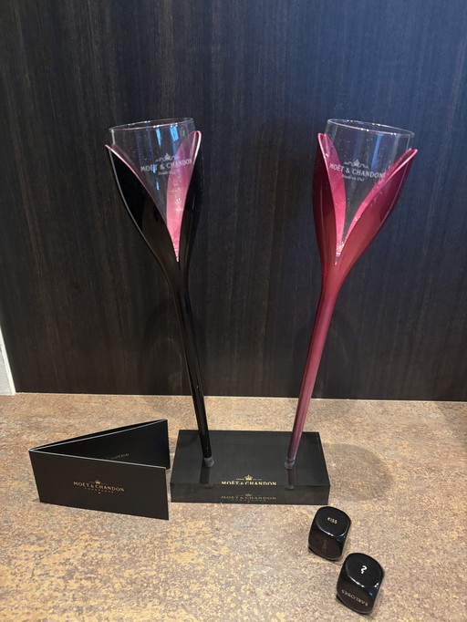 Moët & Chandon Rosé Impérial "The Book of Seduction" gift set excluding bottle! 