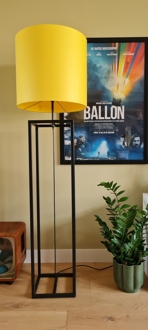 Lampada da terra Ztahl con paralume Pols Potten