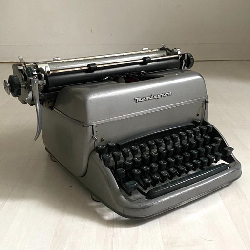 Vintage 1950s Remington Super Riter Typewriter