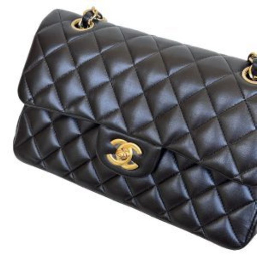 Chanel clásico con solapa pequeña