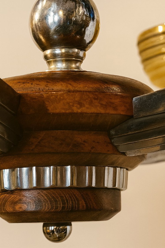 Image 1 of Lustre Art Déco Petitot – 5 feux – Bois, métal et verre ambré 1920