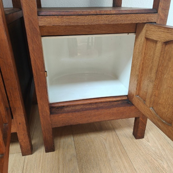 Image 1 of Ensemble de tables de chevet/comptoirs anciens avec plateau en marbre. Prix de l'ensemble