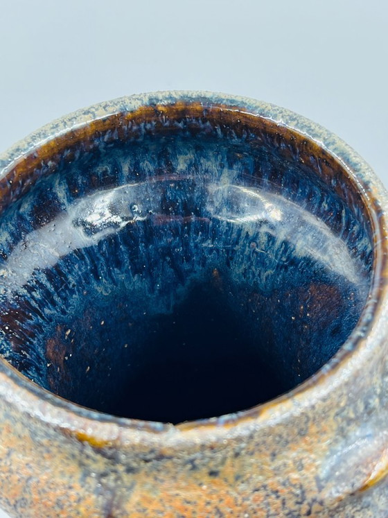 Image 1 of Grande vaso vintage con rilievi floreali.