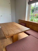 Canapé d'angle fait main avec table