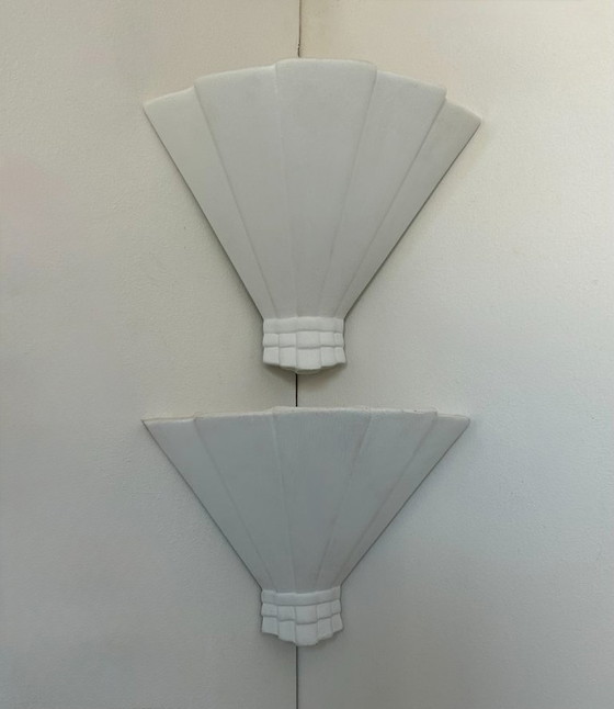 Image 1 of Een paar vintage hoekwandlampen, mat wit gips, Frankrijk, 1970