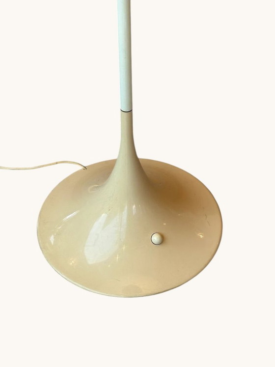 Original Verner Panton Panthella Floor Lamp in Off-White – Louis Poulsen, Floor lights, Metal, Plastic (photo 5 of 5)