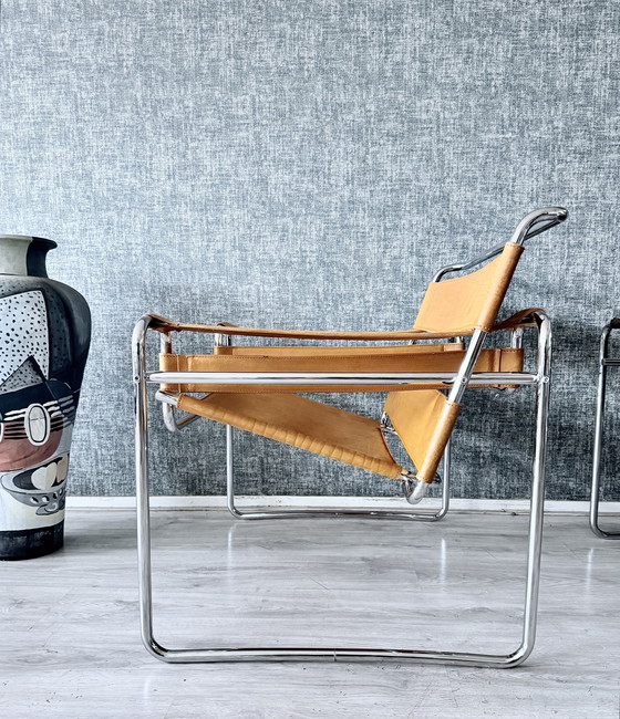 Image 1 of Fasem Wassily / B3 fauteuil – Cognacbruin leer – jaren 80 – Chroom