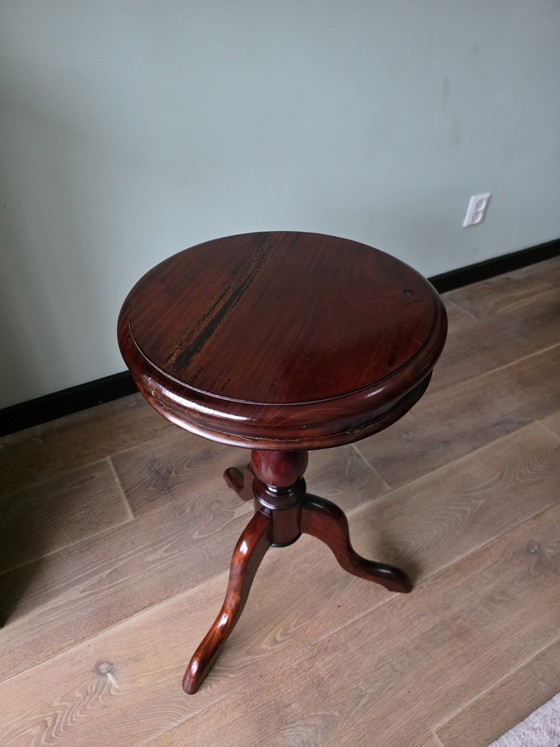 Image 1 of Elegante mahonie tripod wijntafel vintage
