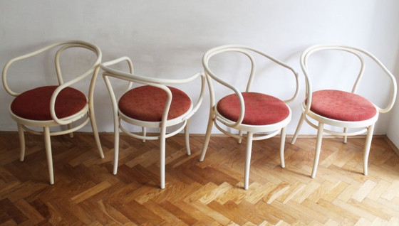 Set van 4 Antonín Šuman Gebogen Houten Stoelen voor TON – 1988 – Eetkamerstoelen, Other (photo 2 of 16)