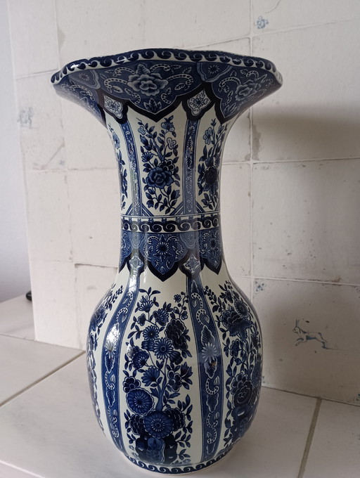 Boch Belgium vase Delft blue style