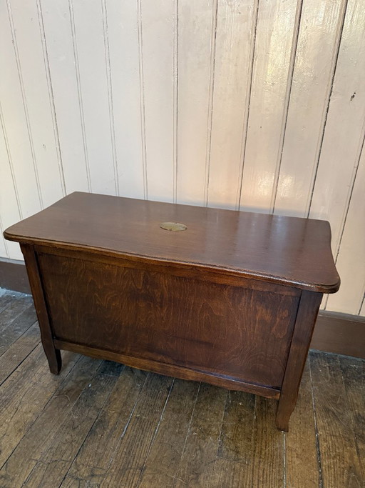 Alte Holztruhe aus dem Pfarrhaus