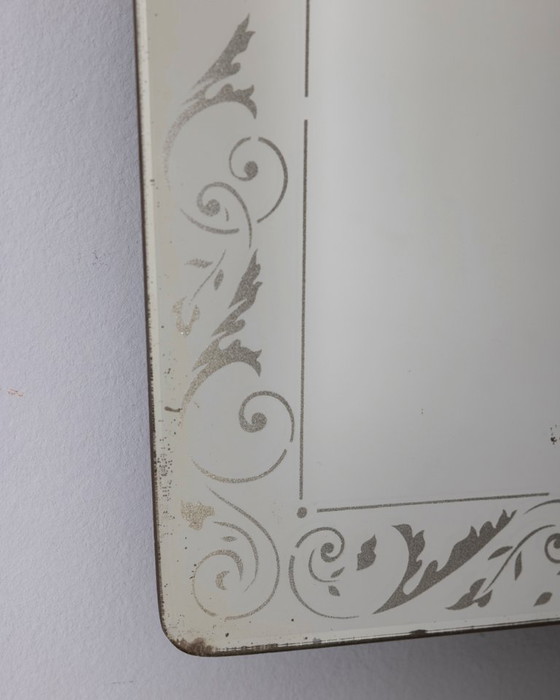 Vintage Italiaanse design wandspiegel uit de jaren 1940 met gedecoreerd glas. (photo 12 of 12)