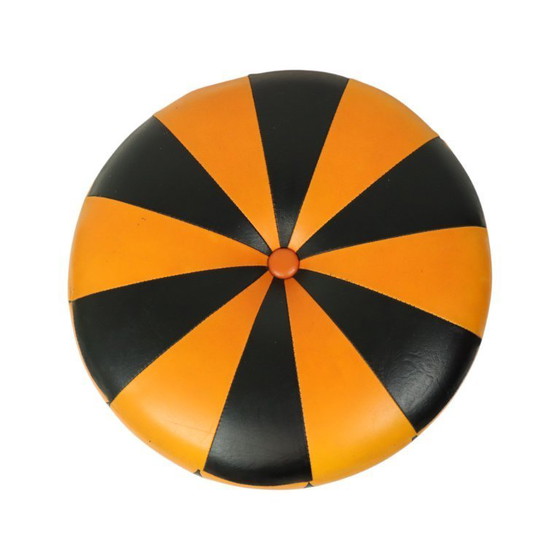 Image 1 of Pouf vintage arancione nero Skai