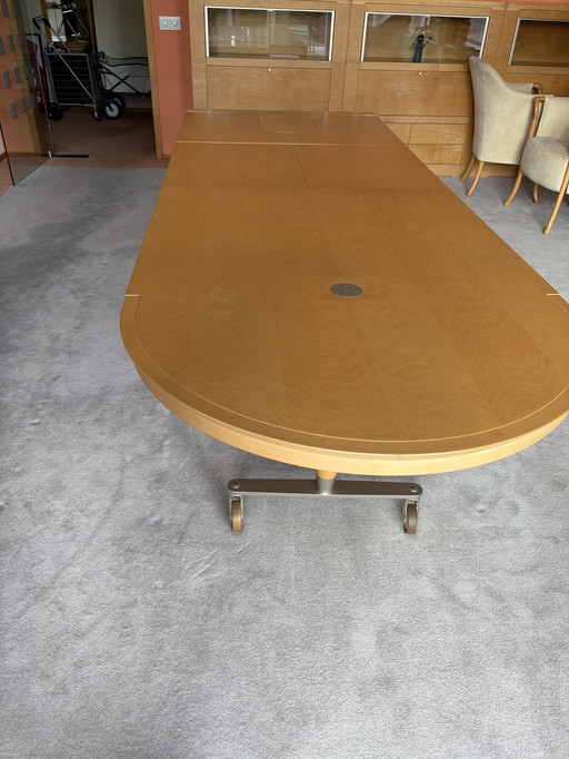 Table à manger en bois design Giorgetti Chi Wing Lo