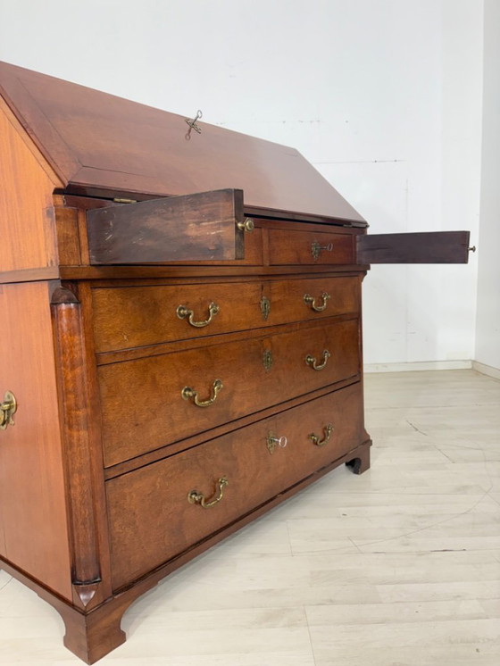 Image 1 of Secretair bureau in Engelse koloniale stijl, mahoniehouten kast, antiek, circa 1900.