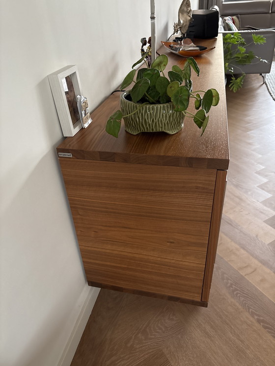 Image 1 of Dressoir Bert Plantagie massief notenhout model Vision