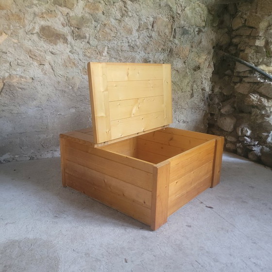 Image 1 of Coffre Sélection bench by Charlotte Perriand for Les Arcs