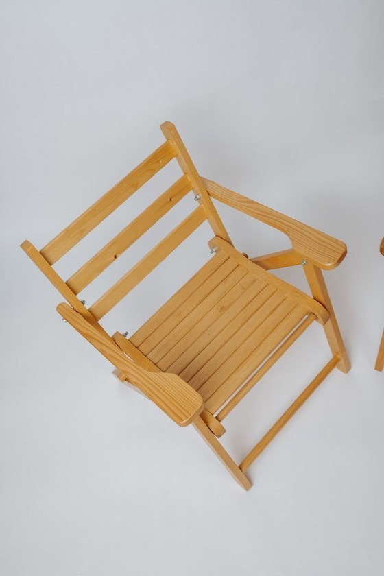 Image 1 of Ensemble de 2 chaises pliantes vintage en bois pour enfants