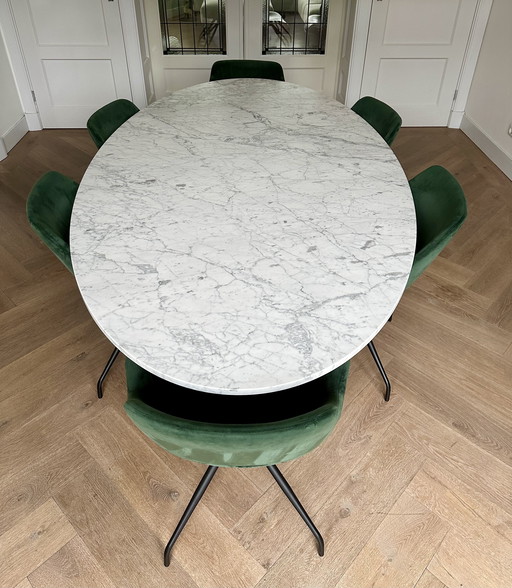 Oval marble dining table – Bianco Carrara – 220x120x2 cm