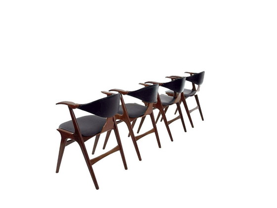 Image 1 of set di 4 sedie da pranzo di design in corno di mucca vintage di Louis van Teeffelen per AwA