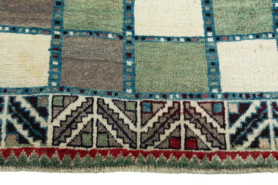 Image 1 of Handgeknüpfter Gabbeh Nomadenteppich – 183 x 107 cm – Farbige Karos & Tribal-Bordüre