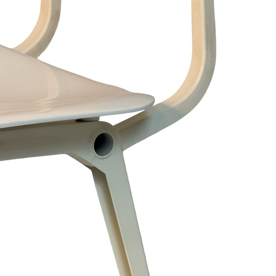 Image 1 of Friso Kramer - Ahrend - Revolt Stuhl - Weiß - Mehrere auf Lager!