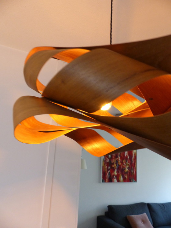 Image 1 of Pantalla colgante de teca de diseño escandinavo