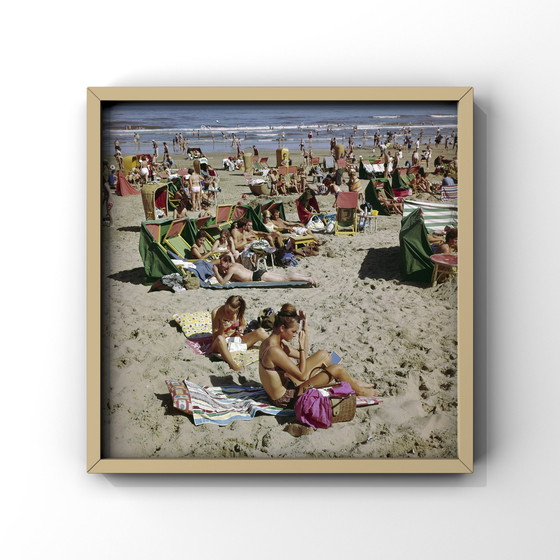 Image 1 of 1x fine art print | Zandvoort 1962 | analoge kleuren vintage interieur