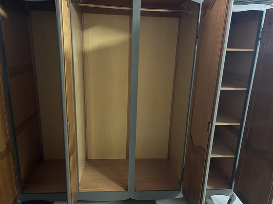 Image 1 of Brocante kledingkast