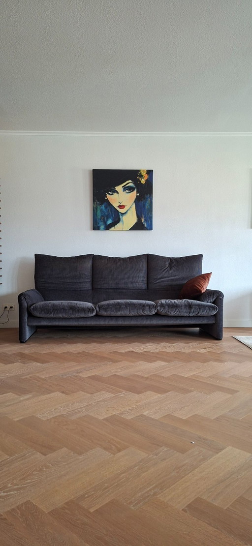 Sofá espacioso de 3 plazas Cassina Maralunga - bicolor negro/gris.