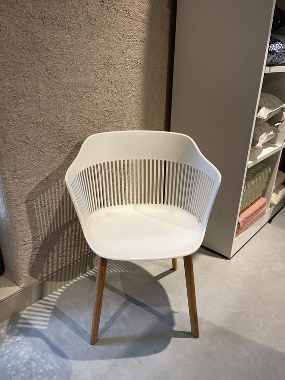 Image 1 of 1x Aiir Sessel mit Teakholzbeinen von Dedon GmbH