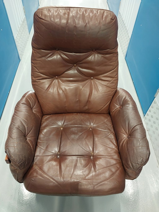 Vintage swivel chair