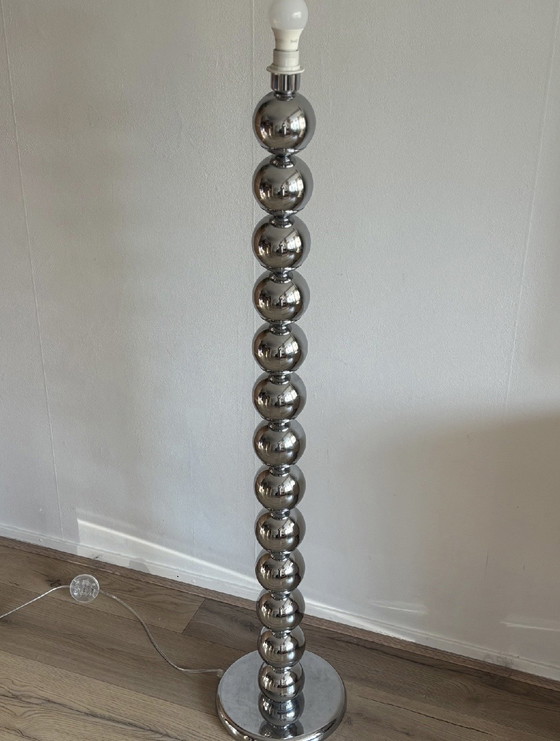 Image 1 of Lampada cromata dell'era spaziale