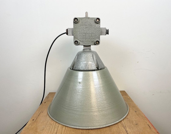 Image 1 of Industriële explosieveilige lamp met aluminium kap van Polam Wilkasy, jaren 70.