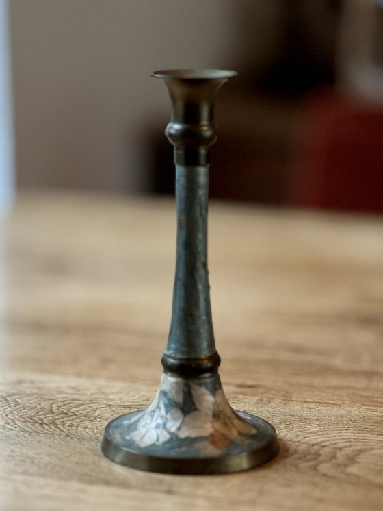 Image 1 of Juego de jarrón y candelabro con motivos florales