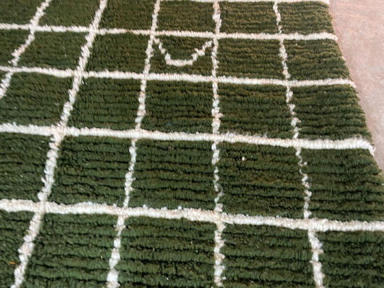 Alfombra verde de 250 cm x 150 cm. – Wool (photo 9 of 10)