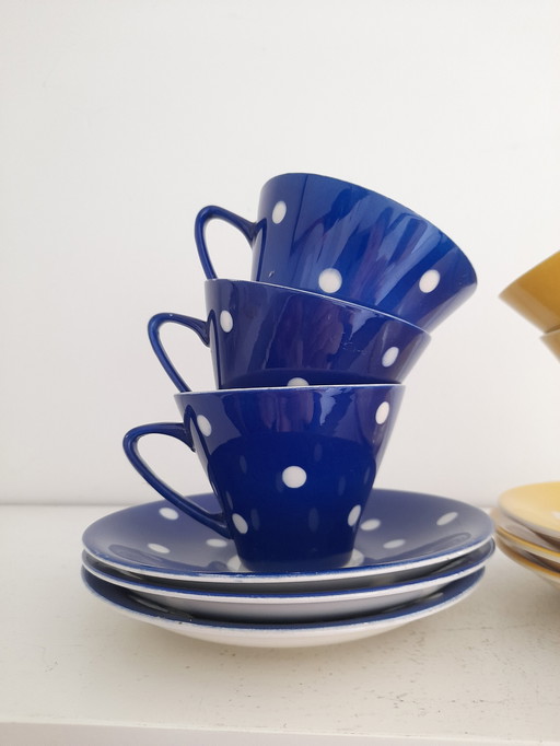 Set of 6 Boch 60s cups and saucers