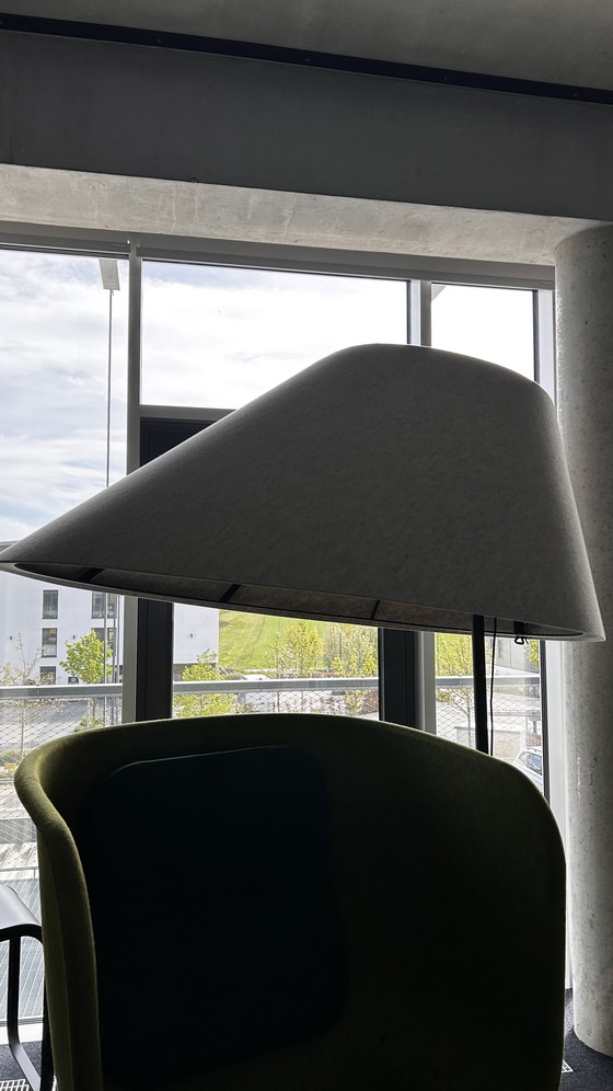 Image 1 of 3 x BuzziShade standing in gray