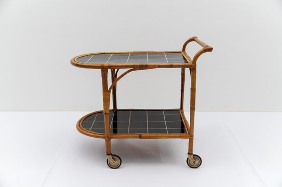 Image 1 of Serveerwagen van bamboe en rotan, Italië, jaren 50