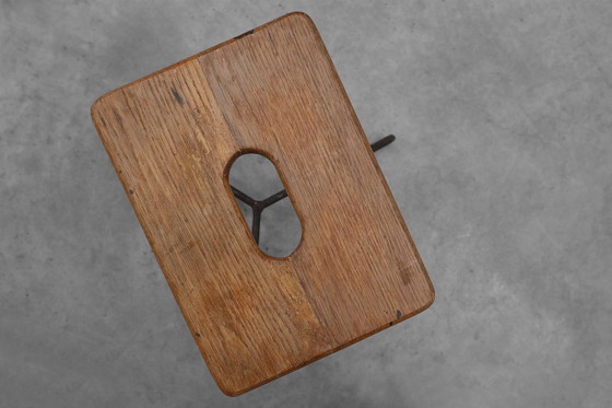 Image 1 of Sgabello industriale modernista in ferro e doghe di quercia, Francia, ca. 1910