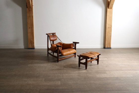 Image 1 of Sillón Jangada con otomana en piel color coñac, de Jean Gillon, Brasil, década de 1960.