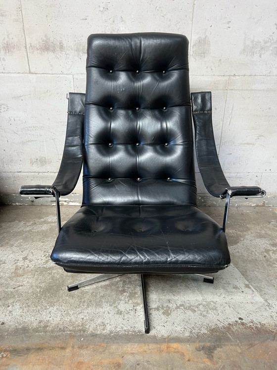 Artifort Swivel Armchair Black Leather Lounge Chair, Chrome (photo 7 of 14)