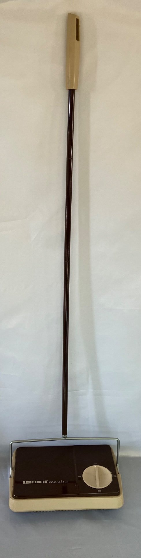 Leifheit Regulus Carpet Sweeper – Kitchen accessories, Metal, Plastic (photo 4 of 6)